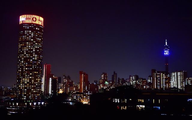 Skyline van Johannesburg met de ronde Ponte-toren