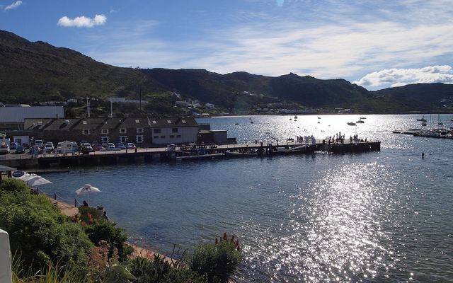 Victoriaanse gevels langs de hoofdstraat van Simon's Town